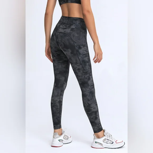 Thigh Pocket Active Leggings Size (4) - Picture 2 of 4